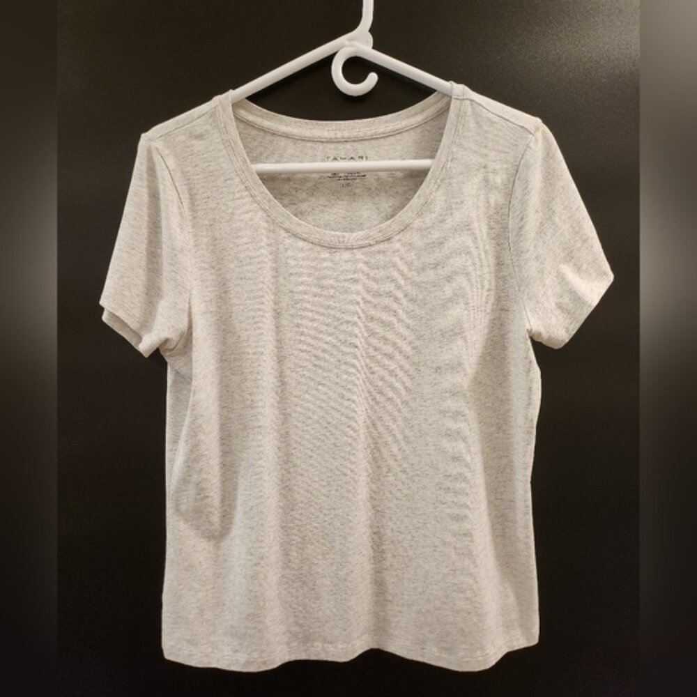 Tahari Tee